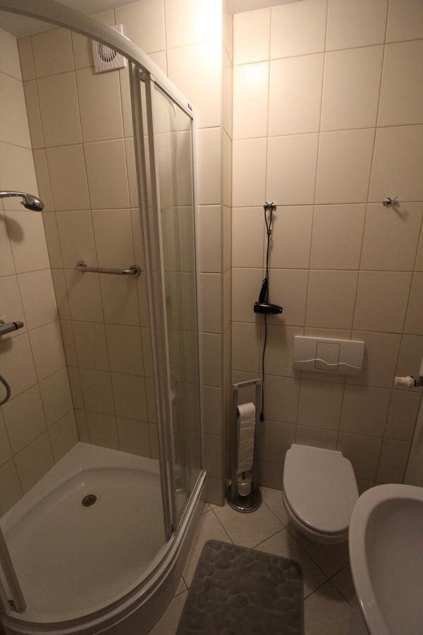 Sloneczny Apartament Przy Promenadzie 斯维诺乌伊希切 外观 照片